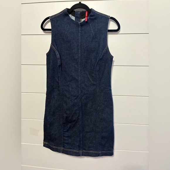 Spanx Rawin Denim Seamed Shift Dress size small - Picture 10 of 10